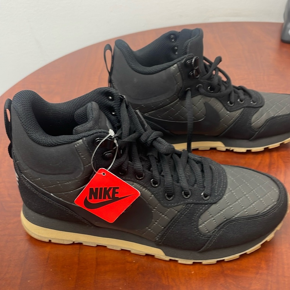 Nike High top brand new never worn